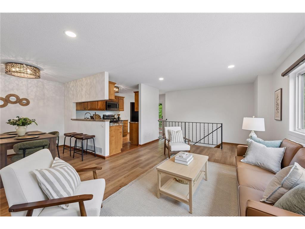 1756 Helena Road N Oakdale, MN 55128-8467