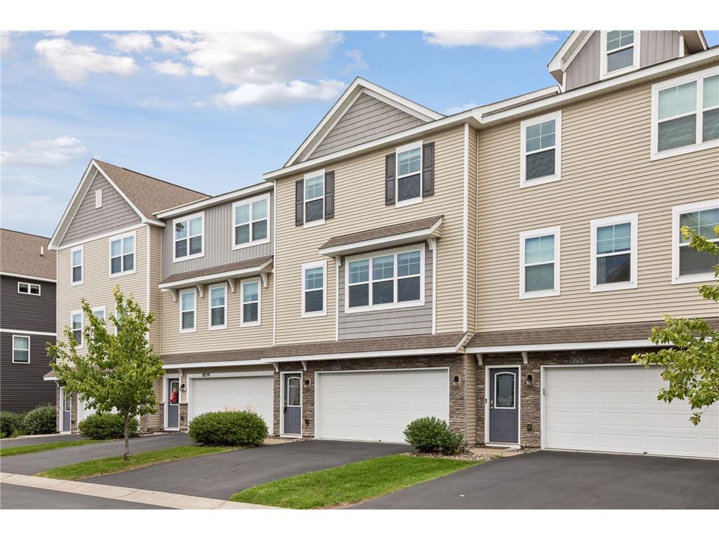 8757 Granite Lane Woodbury, MN 55129